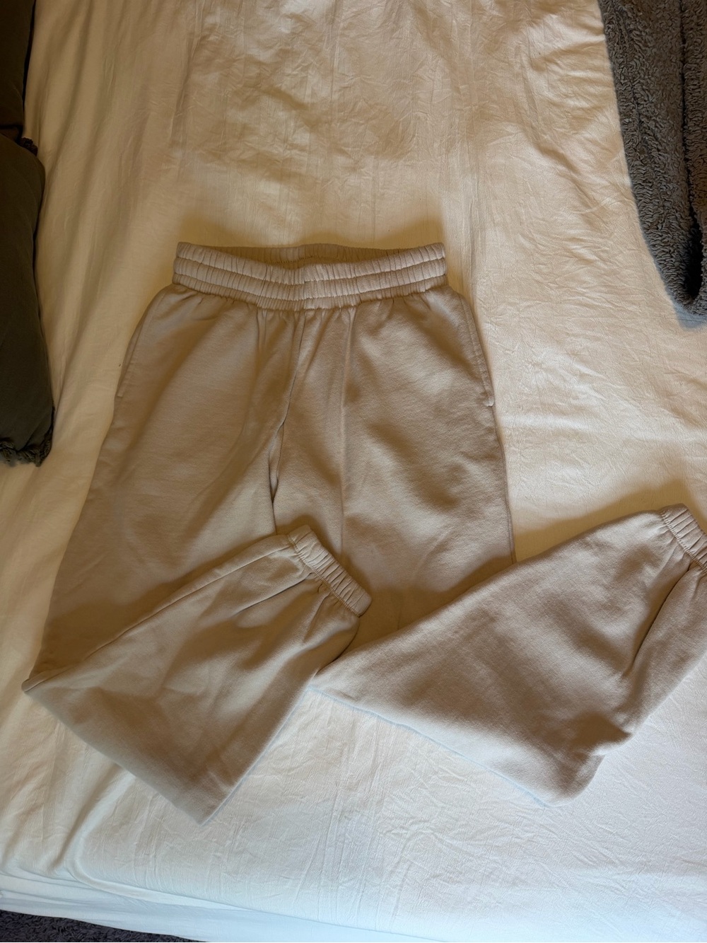 Garage beige sweatpants